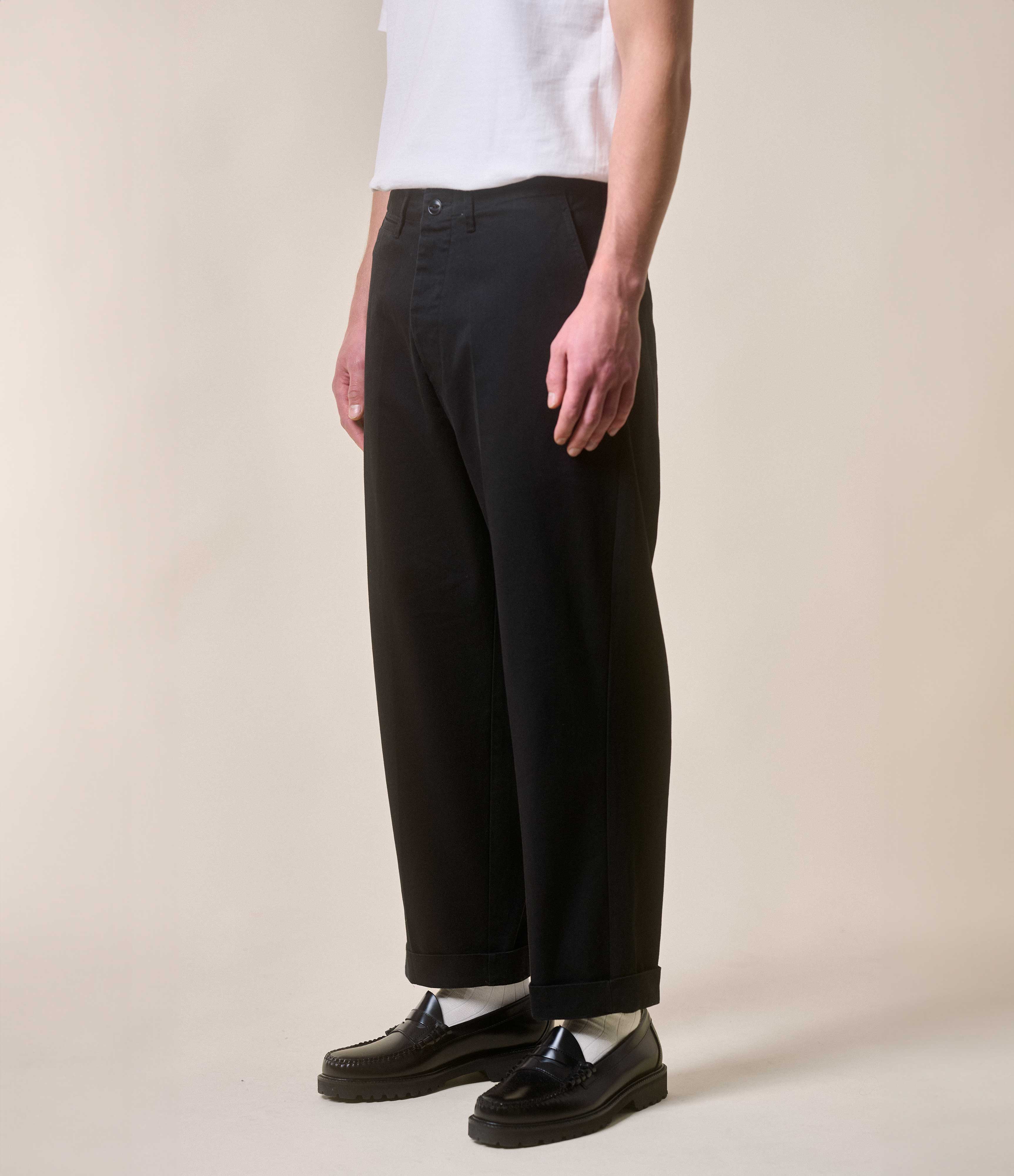 Black Cotton Twill Worker Chino | Merz b. Schwanen
