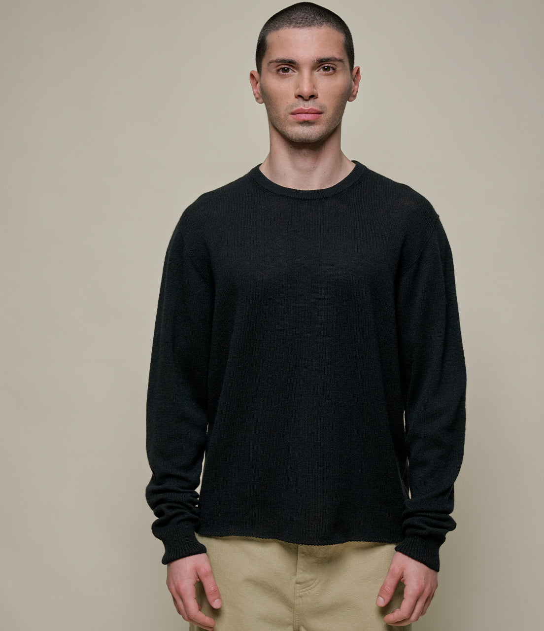 【カシミヤ.シルク混】Merz b. Schwanenクルーネックニット メンズ Lightweight Merino Wool-Cashmere-Silk Sweater – Merz b. Schwanen