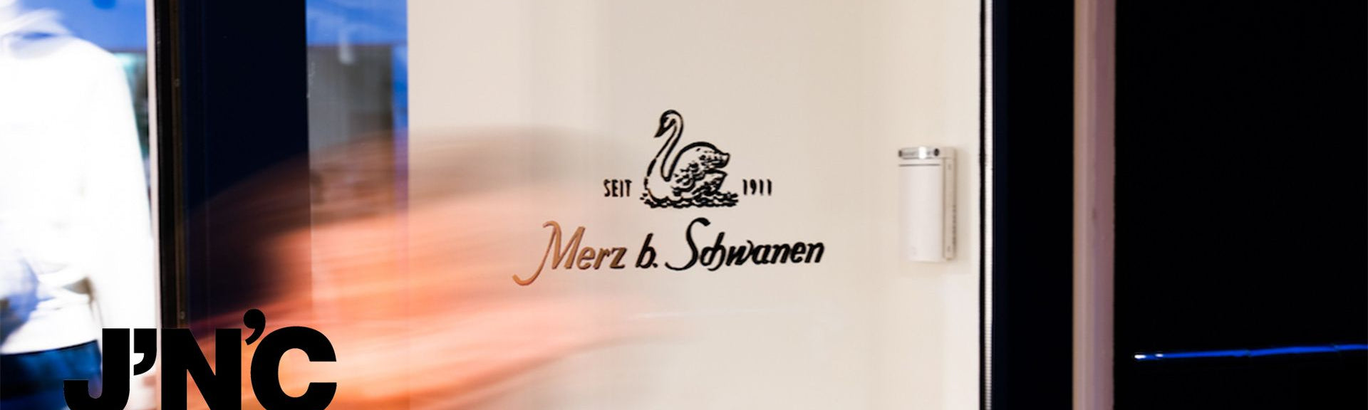 Merz b. Schwanen eröffnet ersten Flagshipstore in Berlin