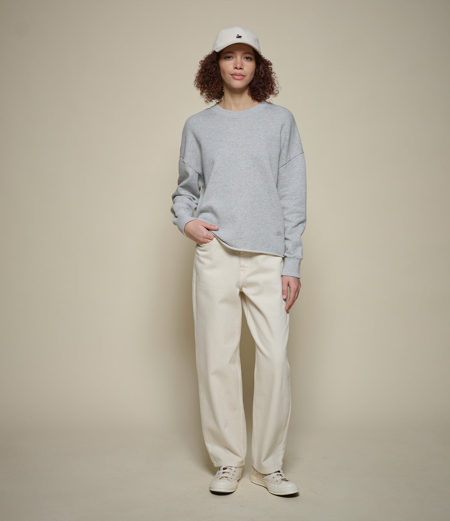 Retro Fleece Sweatshirt With Open Edge On Hem – Merz b. Schwanen