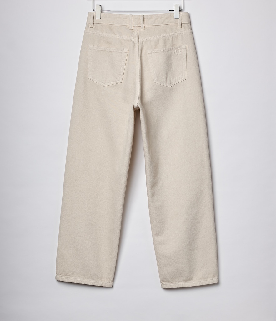 PANTS08_02_02.jpg