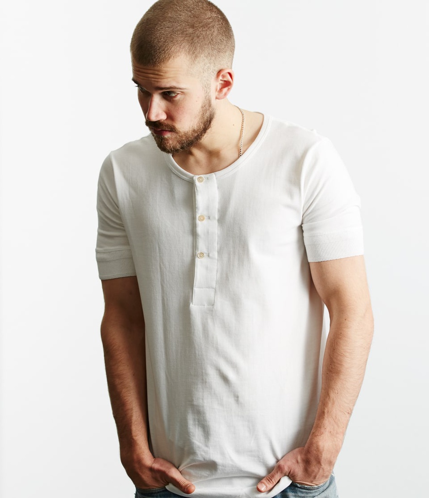 MBS_207_01_WHITE_HENLEY_ORGANIC COTTON_M1.jpg